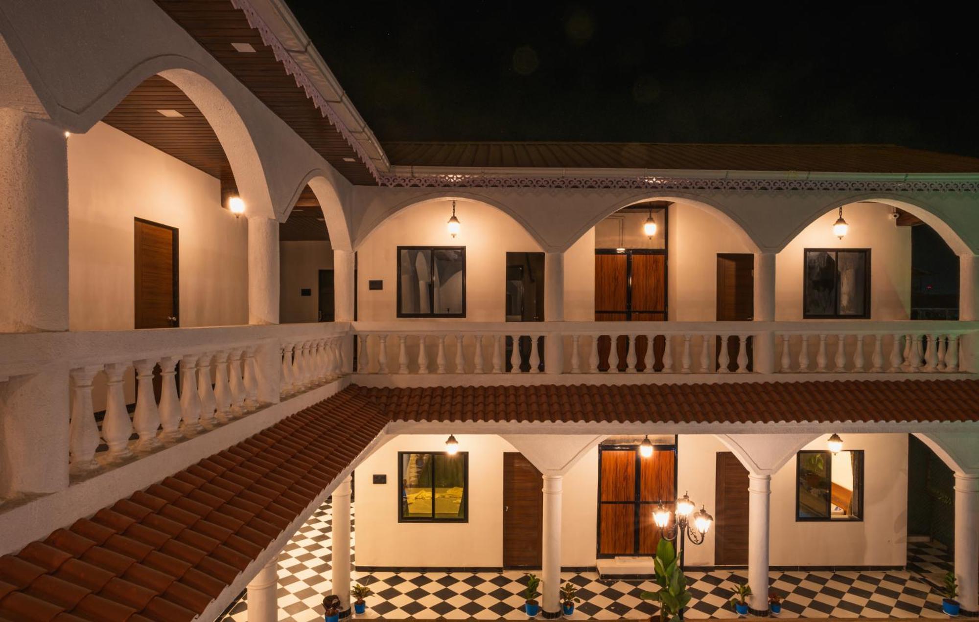 Готель Sapphire Mansion Алібаґ Екстер'єр фото